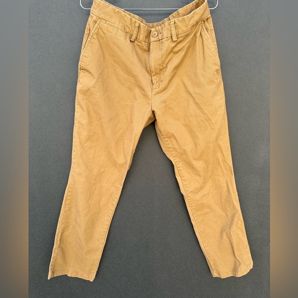 Old navy Khakis - Picture 4 of 4